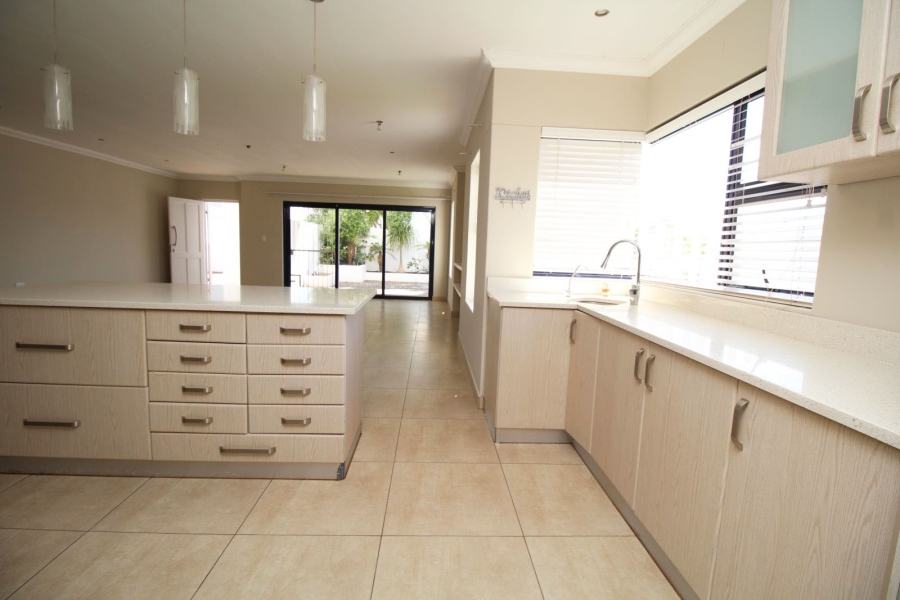 3 Bedroom Property for Sale in Blue Lagoon Western Cape